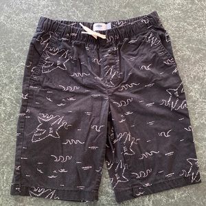 old navy shark print shorts. 🦈